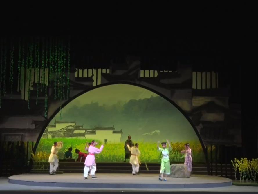 2019年安庆十一黄梅戏展演周剧目《鸡血记》